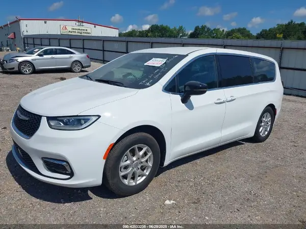 2C4RC1BG7SR509591 2025 CHRYSLER PACIFICA - Image 2