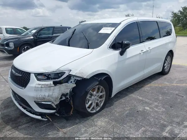 2C4RC1BG7SR515214 2025 CHRYSLER PACIFICA - Image 2