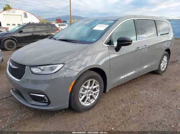 2C4RC1BG7SR540422 2025 CHRYSLER PACIFICA - Image 2