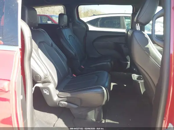 2C4RC1BG7SR541165 2025 CHRYSLER PACIFICA - Image 8