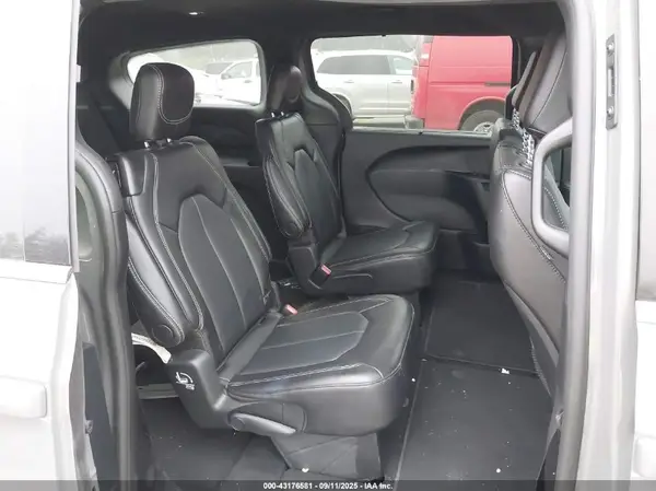 2C4RC1BG7SR554918 2025 CHRYSLER PACIFICA - Image 8