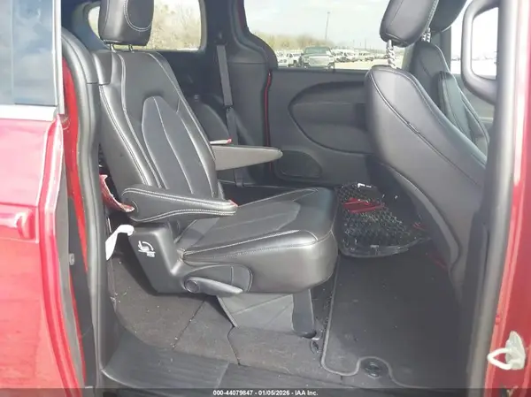 2C4RC1BG7SR556247 2025 CHRYSLER PACIFICA - Image 8