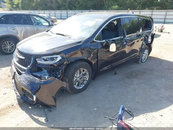 2C4RC1BG7SR568608 2025 CHRYSLER PACIFICA - Image 2