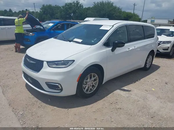2C4RC1BG7SR578930 2025 CHRYSLER PACIFICA - Image 2