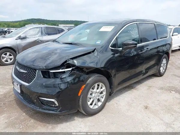 2C4RC1BG7SR584131 2025 CHRYSLER PACIFICA - Image 2