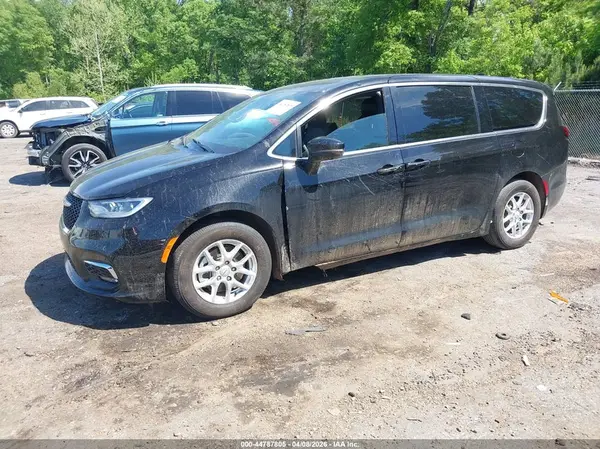 2C4RC1BG7SR584811 2025 CHRYSLER PACIFICA - Image 2