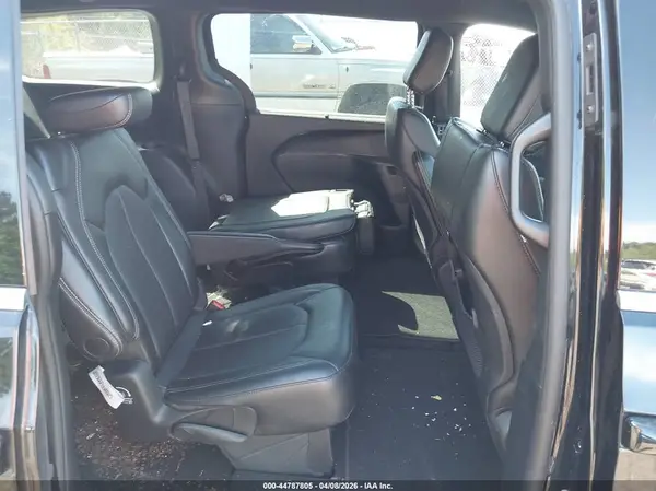 2C4RC1BG7SR584811 2025 CHRYSLER PACIFICA - Image 8
