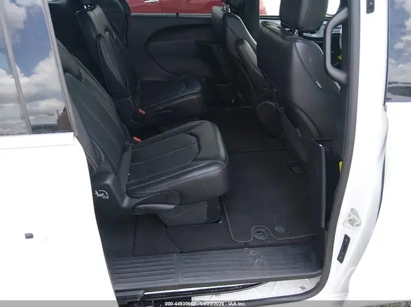 2C4RC1BG7SR597767 2025 CHRYSLER PACIFICA - Image 8