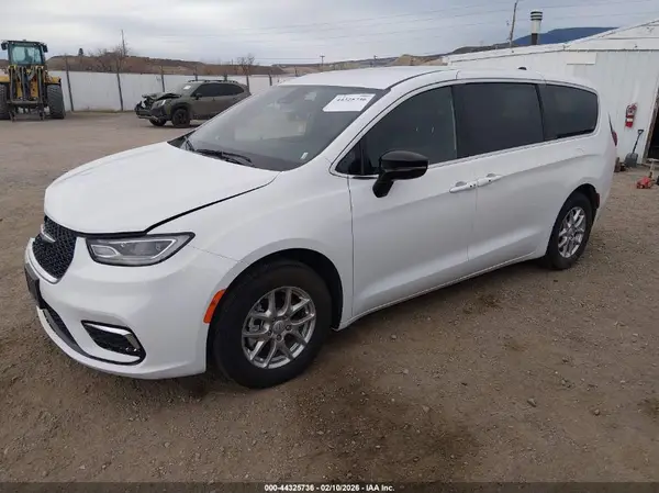 2C4RC1BG7SR611778 2025 CHRYSLER PACIFICA - Image 2