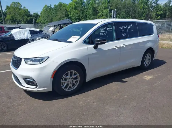 2C4RC1BG7TR157050 2026 CHRYSLER PACIFICA - Image 2