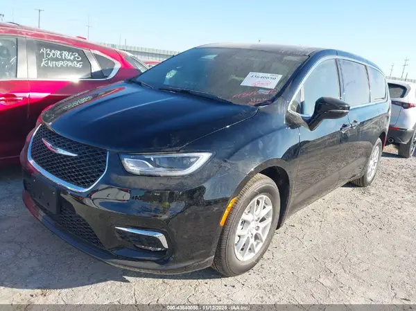 2C4RC1BG7TR178867 2026 CHRYSLER PACIFICA - Image 2
