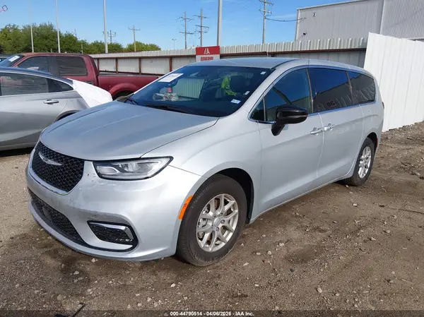 2C4RC1BG7TR194101 2026 CHRYSLER PACIFICA - Image 2