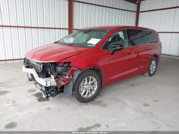 2C4RC1BG7TR212712 2026 CHRYSLER PACIFICA - Image 2
