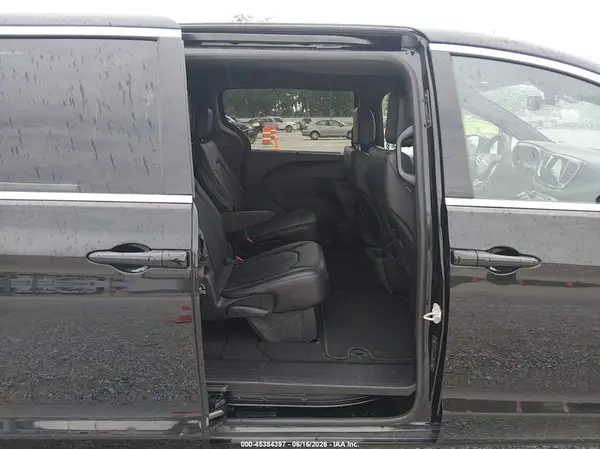 2C4RC1BG7TR231695 2026 CHRYSLER PACIFICA - Image 8
