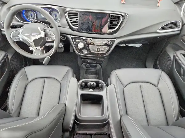 2C4RC1BG7TR240056 2026 CHRYSLER PACIFICA - Image 8