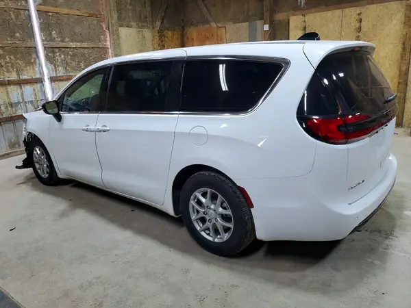 2C4RC1BG7VR580472 2027 CHRYSLER PACIFICA - Image 2