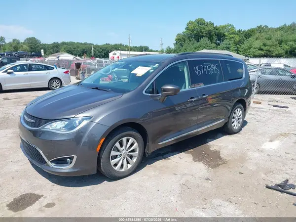 2C4RC1BG8HR501850 2017 CHRYSLER PACIFICA - Image 2