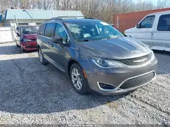2C4RC1BG8HR511083 2017 CHRYSLER PACIFICA