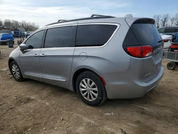 2C4RC1BG8HR511889 2017 CHRYSLER PACIFICA - Image 2