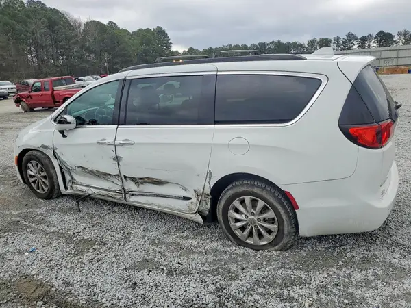 2C4RC1BG8HR523699 2017 CHRYSLER PACIFICA - Image 2