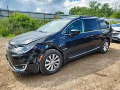 2C4RC1BG8HR523878 2017 CHRYSLER PACIFICA