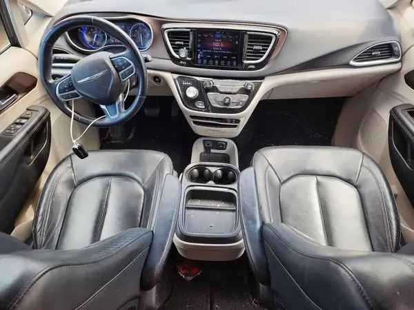 2C4RC1BG8HR523878 2017 CHRYSLER PACIFICA - Image 8