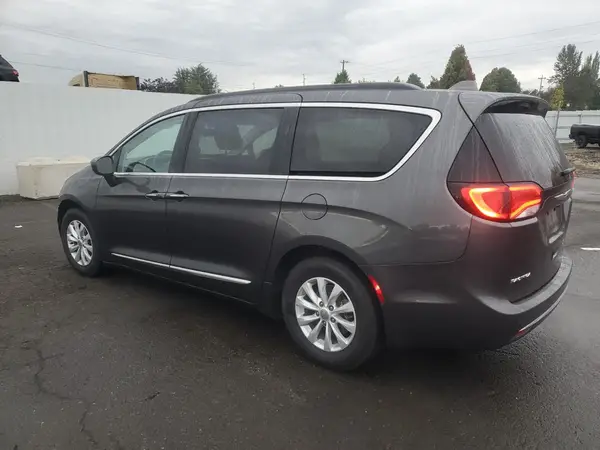 2C4RC1BG8HR524545 2017 CHRYSLER PACIFICA - Image 2