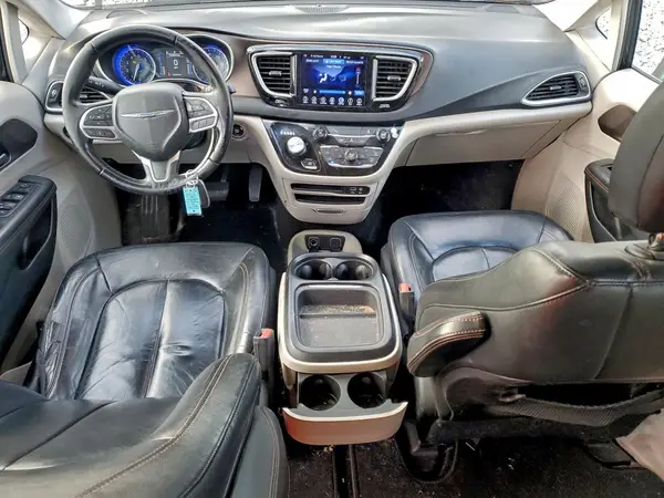2C4RC1BG8HR524724 2017 CHRYSLER PACIFICA - Image 8