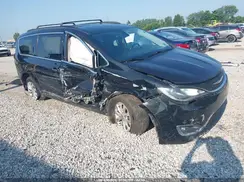 2C4RC1BG8HR526683 2017 CHRYSLER PACIFICA