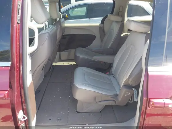 2C4RC1BG8HR534153 2017 CHRYSLER PACIFICA - Image 8