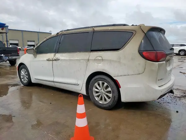 2C4RC1BG8HR535657 2017 CHRYSLER PACIFICA - Image 2