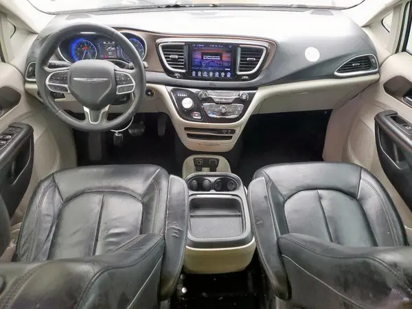 2C4RC1BG8HR535657 2017 CHRYSLER PACIFICA - Image 8