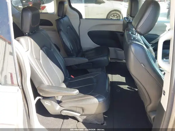 2C4RC1BG8HR539384 2017 CHRYSLER PACIFICA - Image 8