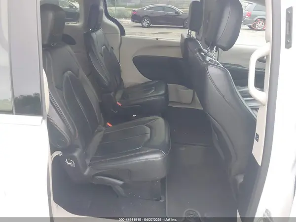 2C4RC1BG8HR540390 2017 CHRYSLER PACIFICA - Image 8