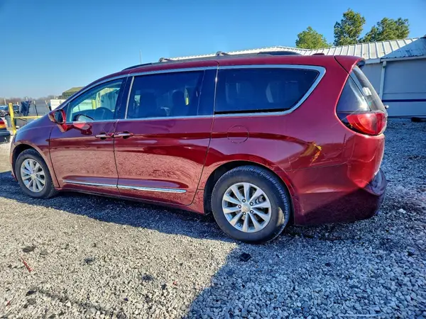 2C4RC1BG8HR540602 2017 CHRYSLER PACIFICA - Image 2