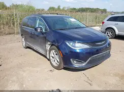2C4RC1BG8HR552541 2017 CHRYSLER PACIFICA