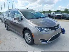 2C4RC1BG8HR552782 2017 CHRYSLER PACIFICA
