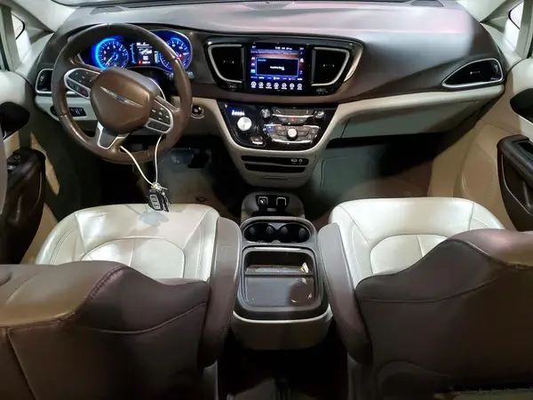 2C4RC1BG8HR553575 2017 CHRYSLER PACIFICA - Image 8