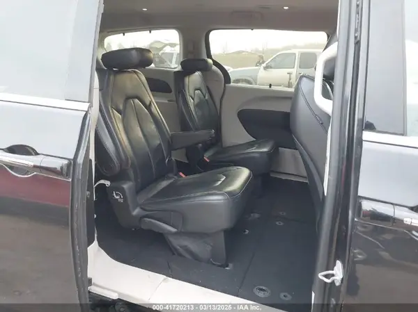 2C4RC1BG8HR569467 2017 CHRYSLER PACIFICA - Image 8