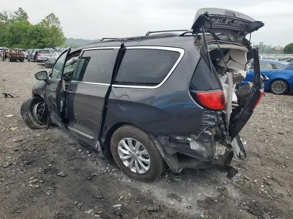 2C4RC1BG8HR583658 2017 CHRYSLER PACIFICA - Image 2
