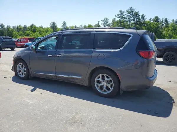 2C4RC1BG8HR599133 2017 CHRYSLER PACIFICA - Image 2