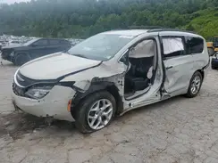 2C4RC1BG8HR608963 2017 CHRYSLER PACIFICA