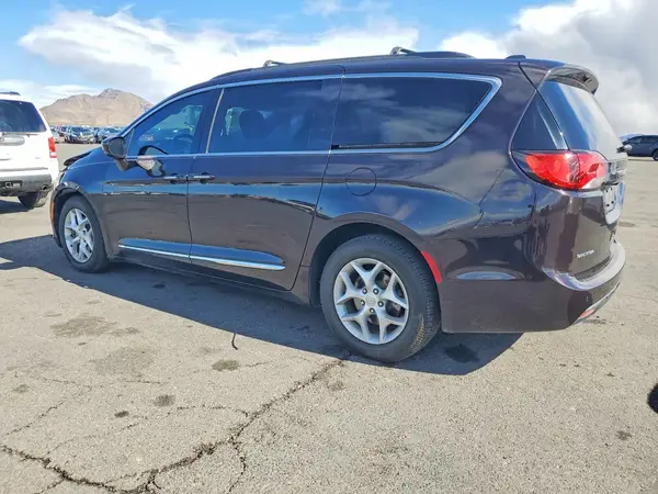 2C4RC1BG8HR610552 2017 CHRYSLER PACIFICA - Image 2