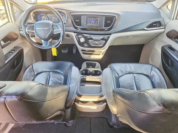 2C4RC1BG8HR613113 2017 CHRYSLER PACIFICA - Image 8