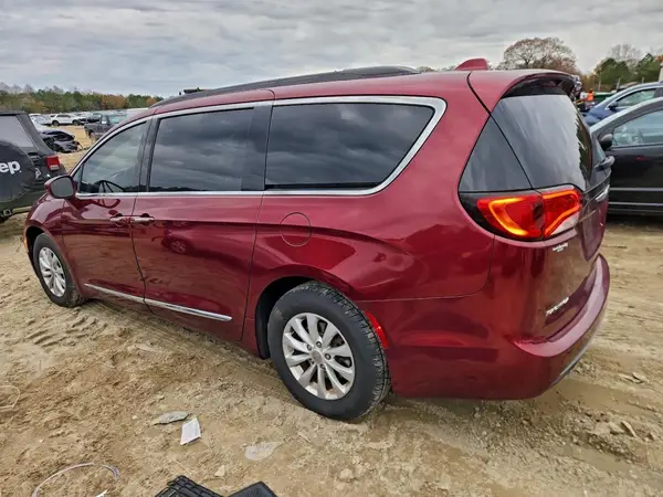 2C4RC1BG8HR621101 2017 CHRYSLER PACIFICA - Image 2