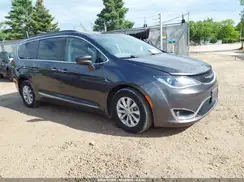 2C4RC1BG8HR633717 2017 CHRYSLER PACIFICA