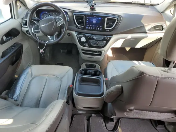 2C4RC1BG8HR635855 2017 CHRYSLER PACIFICA - Image 8