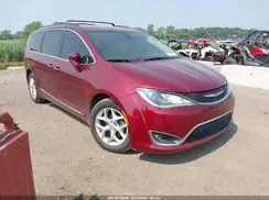 2C4RC1BG8HR660660 2017 CHRYSLER PACIFICA