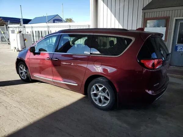2C4RC1BG8HR665616 2017 CHRYSLER PACIFICA - Image 2