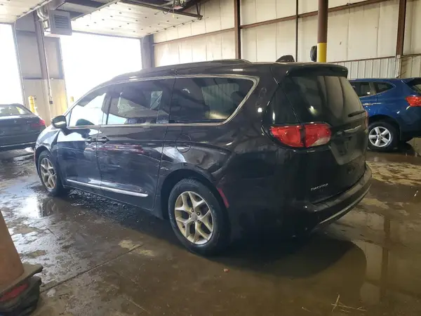 2C4RC1BG8HR670282 2017 CHRYSLER PACIFICA - Image 2